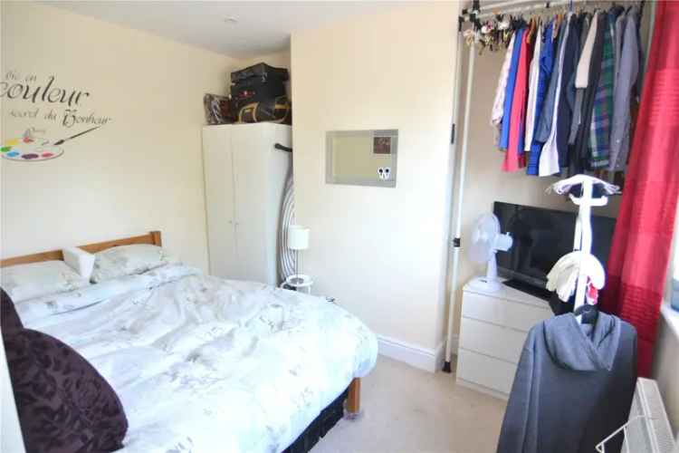 1 Bedroom Flat Apartment Worcester Park