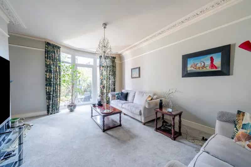 Three Floor House with Period Features near Muswell Hill