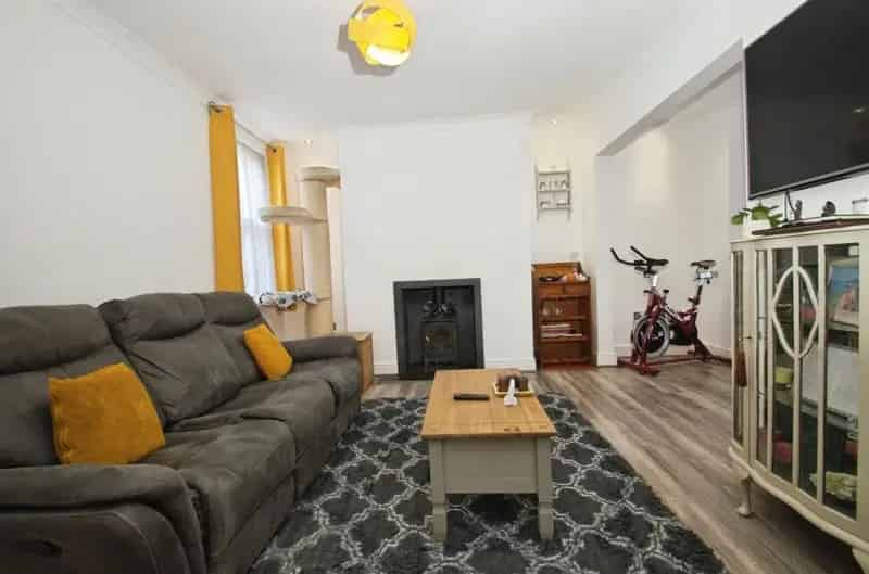 3 bedroom terraced house