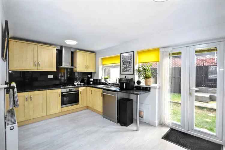 3 Bed Semi-Detached House in Outwood