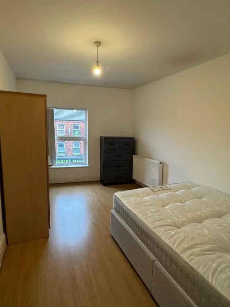 1 bedroom in a house share to rent