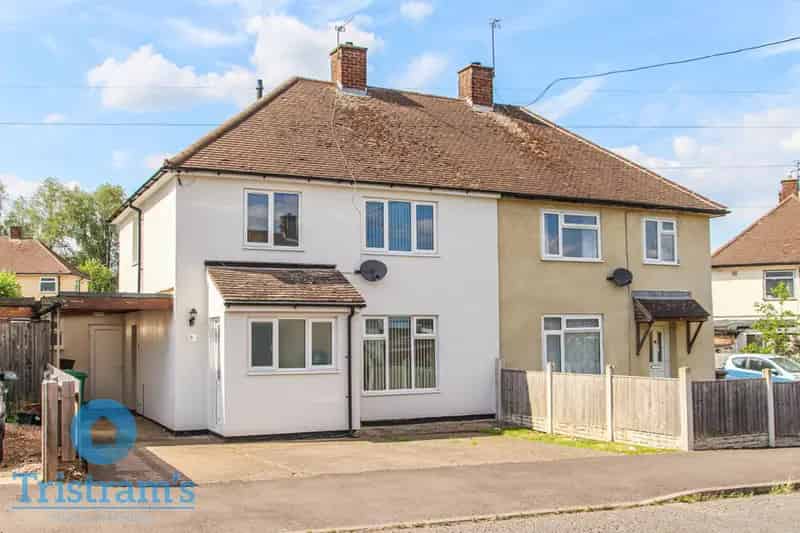 3 Bedroom Semi Detached House to Rent