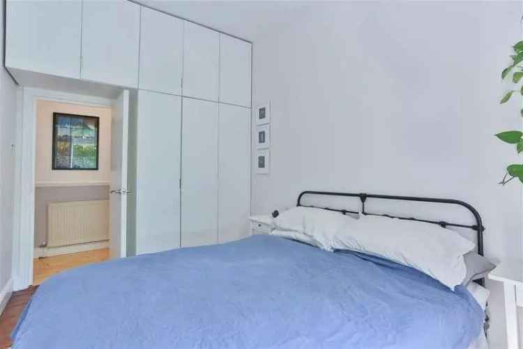 2 Bed Flat for Sale Tufnell Park - Spacious Period Mansion Block Apartment