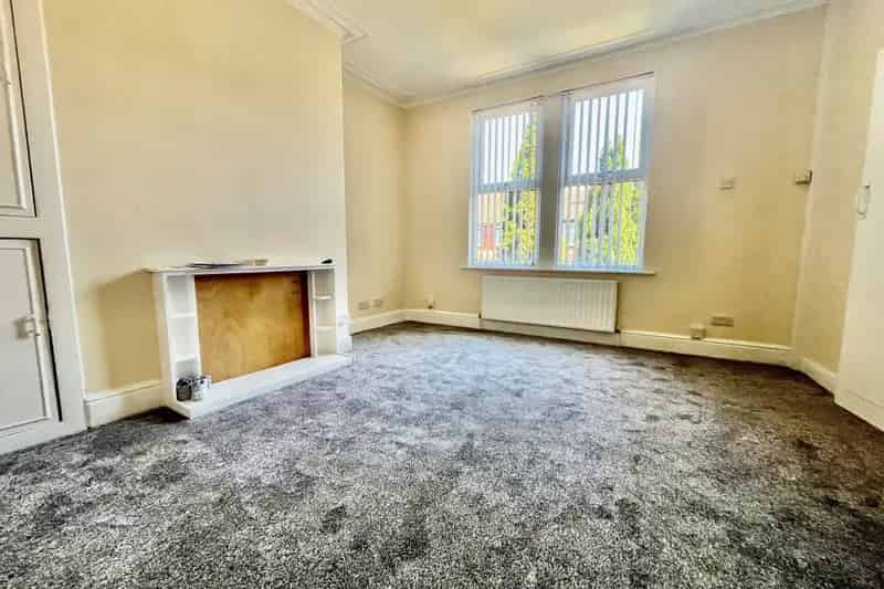 Spacious 2-Bedroom House in Beeston - Zero Deposit Guarantee