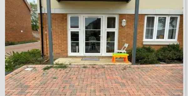 Flat For Rent in Rushmoor, England