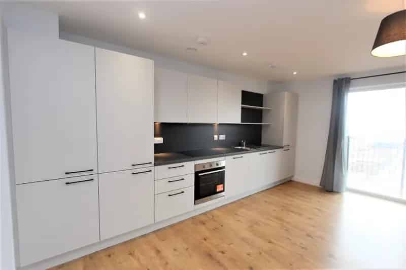 2 Bedroom Flat to Rent Leith Shore Modern Apartment Parking