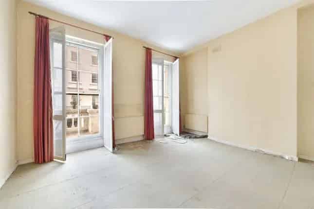 Terraced House for Sale Cumberland Street Pimlico SW1V