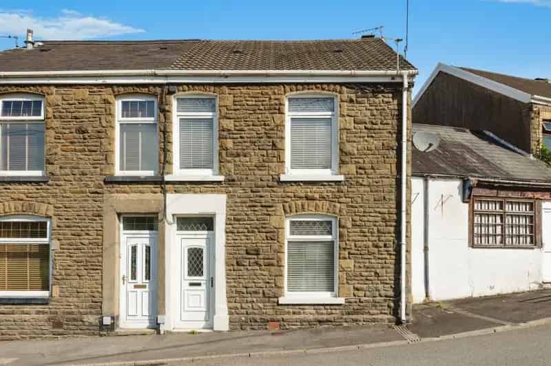 2 Bedroom End Terrace House - Ideal First Time Buy