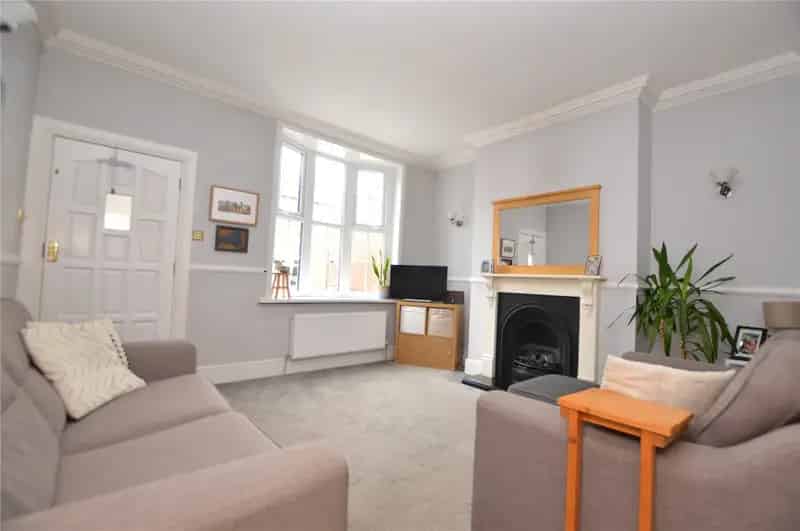Four Bedroom Terrace House Rothwell Rural Views Garage