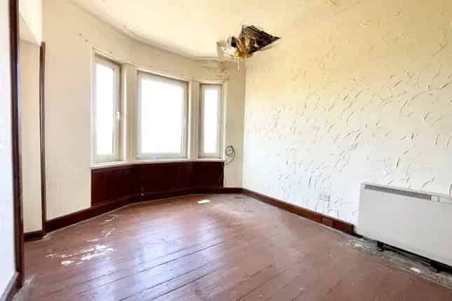 1-Bedroom Flat for Sale in Glasgow G14