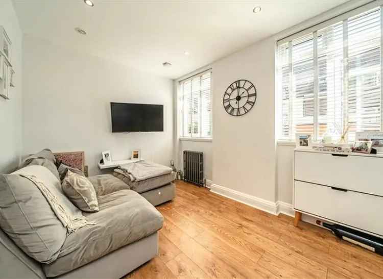 Refurbished Studio Apartment near Kensington High Street