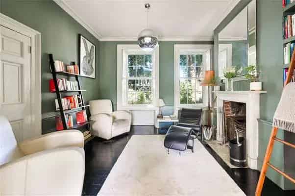 Grade II Listed Georgian Townhouse with Modern Amenities