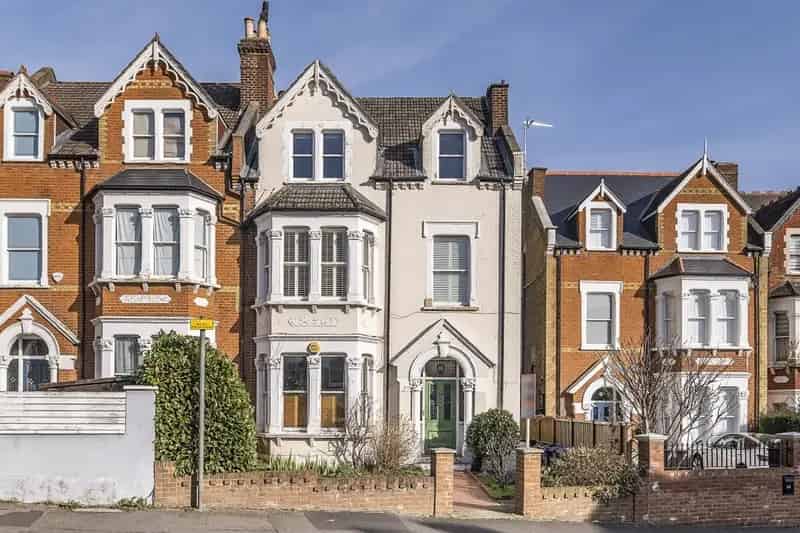 2 Bedroom Flat to Rent near Wimbledon