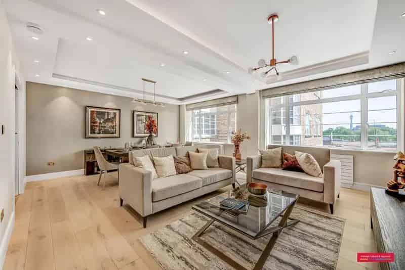 Flat For Sale , London, England