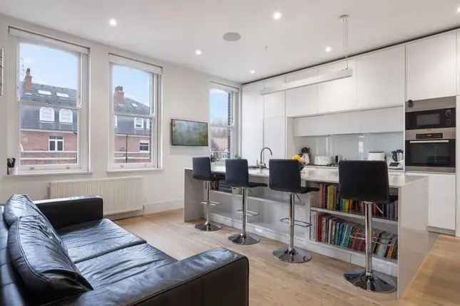 Flat for sale in Langland Gardens, Hampstead, London NW3