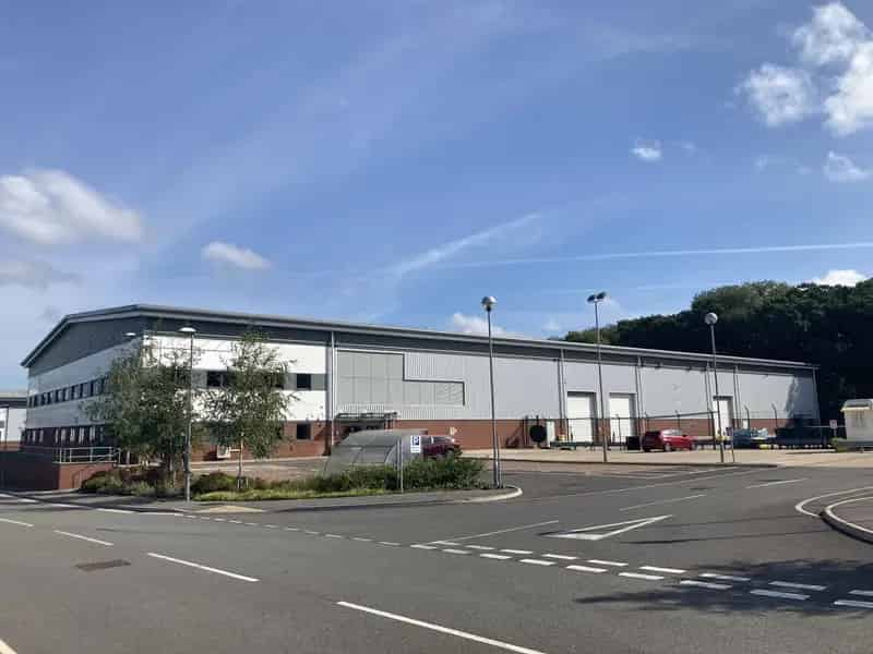 Warehouse Industrial Distribution Premises To Let 43642 sq ft