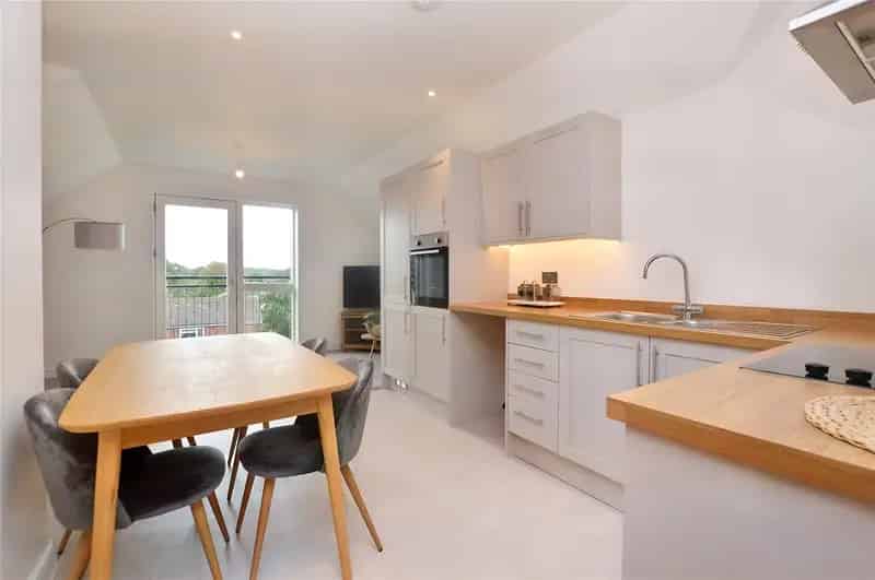 Flat For Sale , Leeds, England