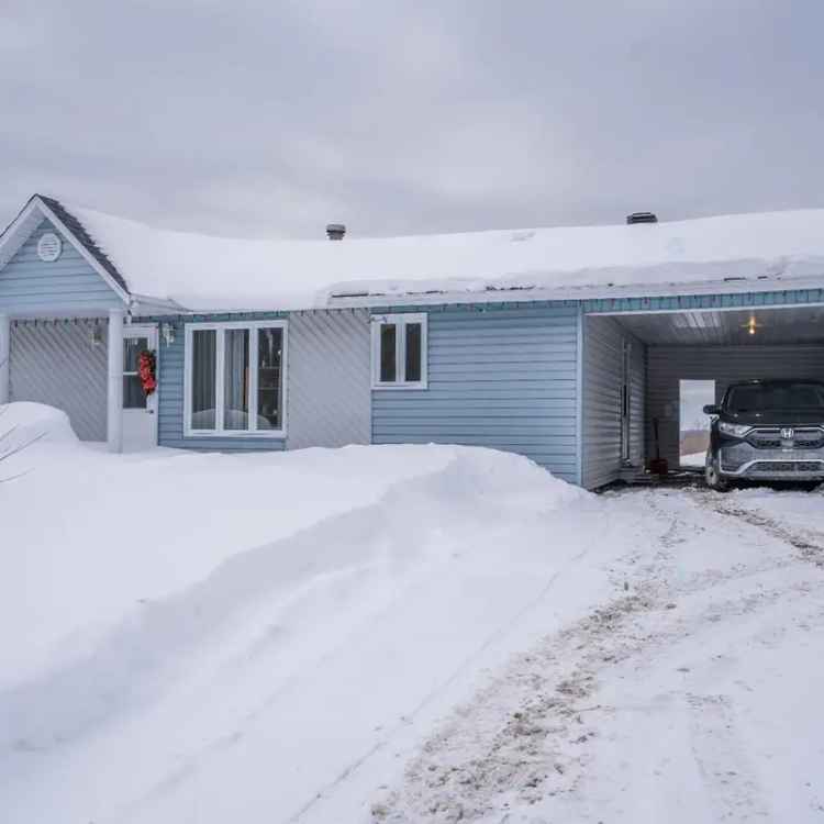Country House 3 Bedrooms Detached Garage