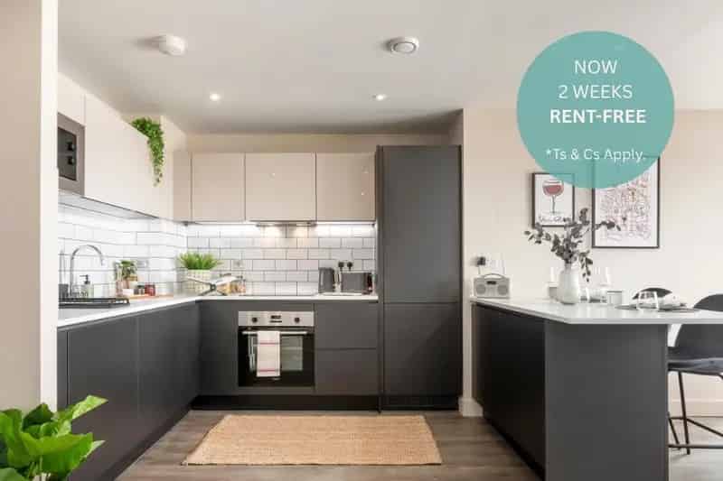 2 Bedroom Apartment Key Worker Offer  Gym City Views Pet Friendly