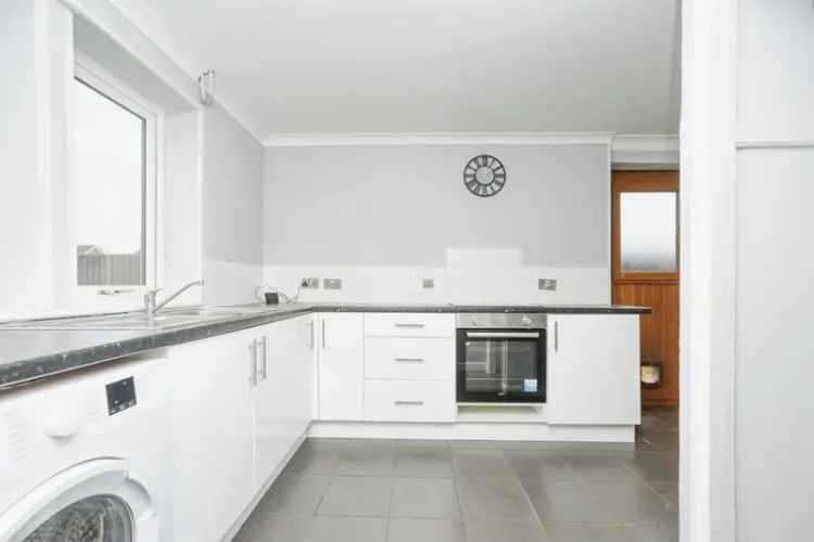 3 Bedroom Semi-Detached House with Garden and Driveway Parking