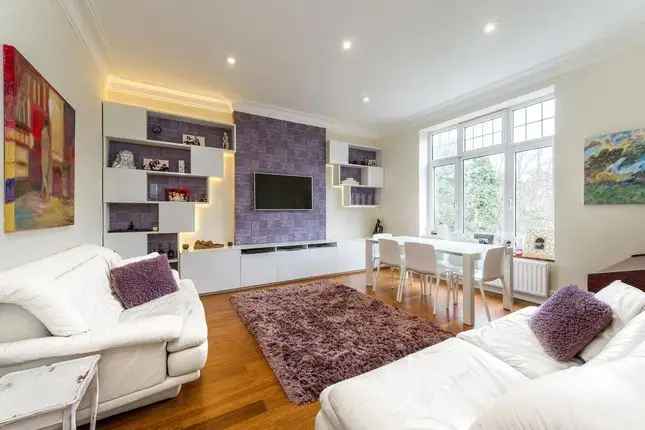 3-Bedroom Flat to Rent in Hampstead NW3 - Stunning Unfurnished Apartment