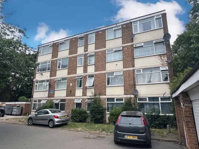 2 Bedroom Flat Investment Auction 11th Sept 2025