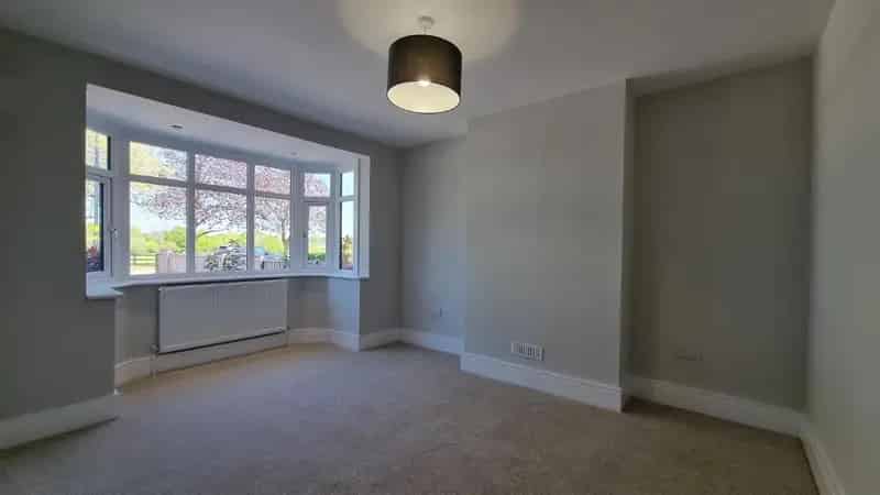 3 Bed End Terrace House For Sale