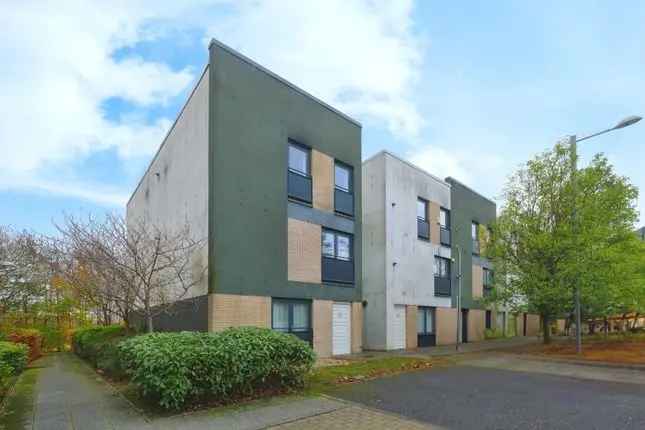 Flat for sale in Firpark Close, Glasgow G31