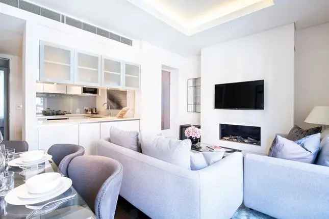 Luxury 2-Bedroom Mayfair Apartment with Private Balcony