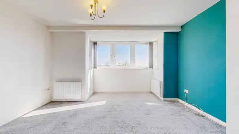 2 Bedroom Flat for Sale Knightswood