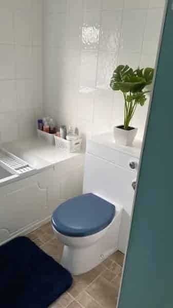 2 Large Bedroom House Near Amenities Pets Allowed