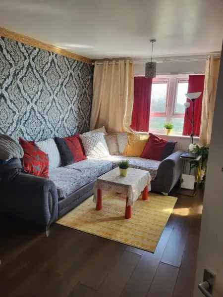 Flat For Rent in Coventry, England