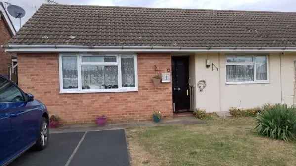 Bungalow For Rent in South Kesteven, England