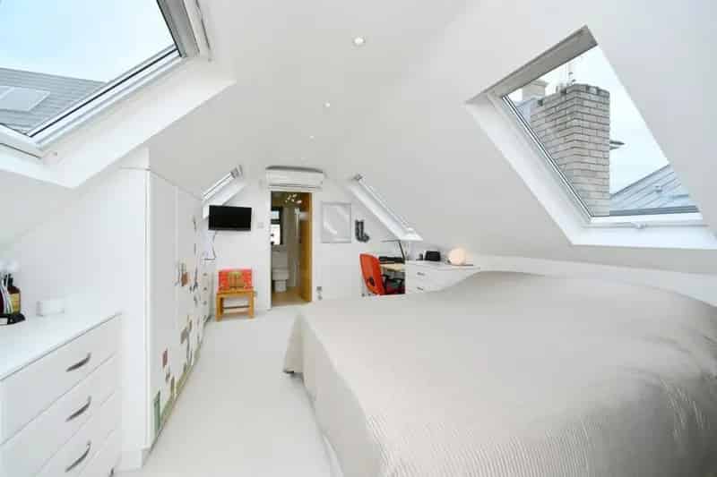 3 Bedroom Detached House for Sale Gated Mews Parking South Facing Garden