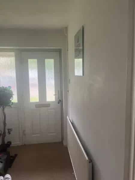 Two Bed House Near Schools and Train Station