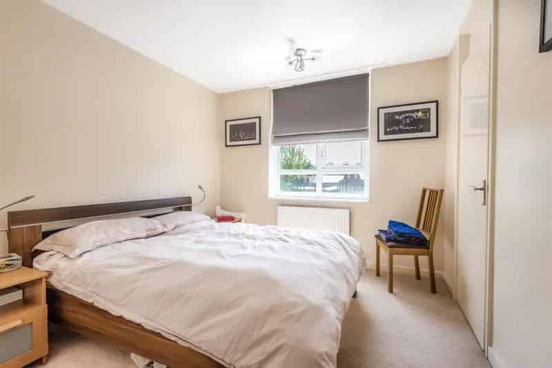 One Bedroom Flat Near Clapham Junction Station