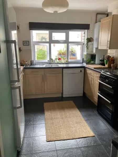 Beautifully Decorated Terraced House Near City Centre and Beaches