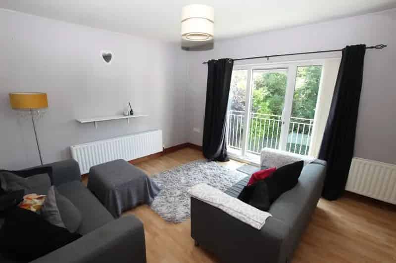 2 Bedroom Flat for Sale Antrim County Antrim BT41