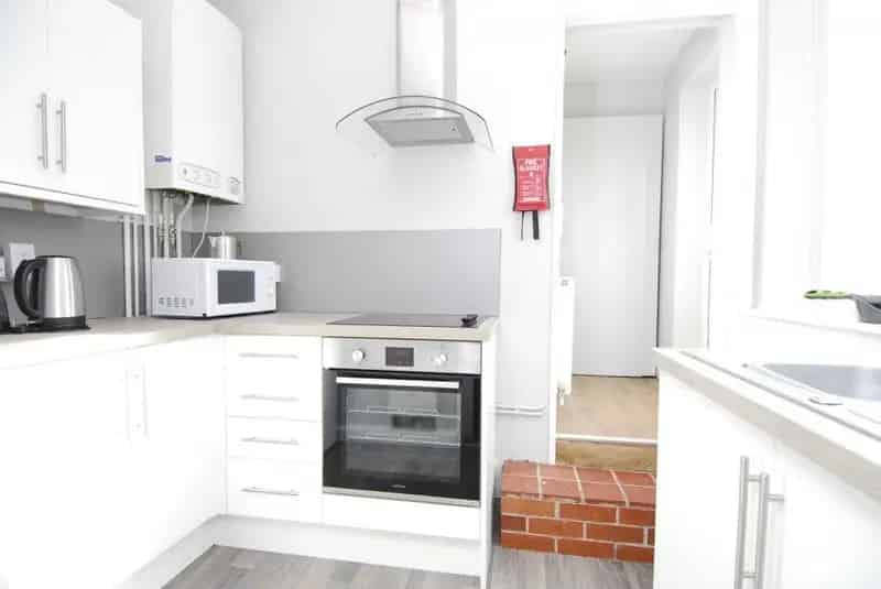 4 Bed Flat for Sale - Excellent Turnkey Investment