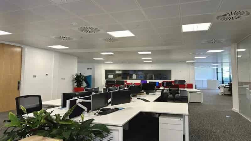 Commercial property For Rent , 400, Capability Green, Luton, England