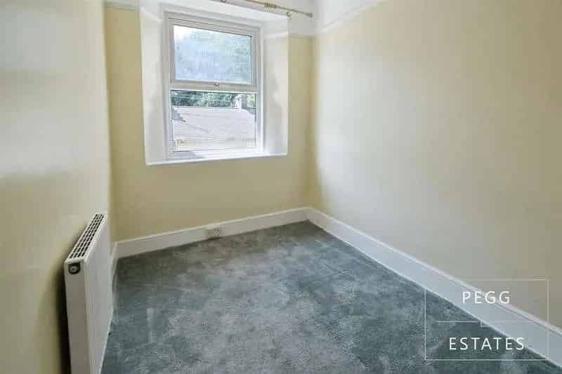 71A 3 Bed End Terrace House with 1 Bed Flat Investment Opportunity