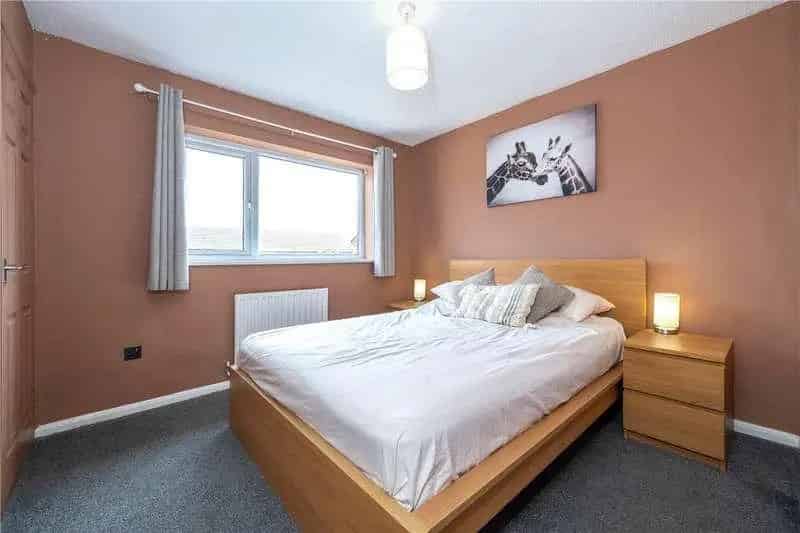 2 Bed House For Sale Southfields Estate