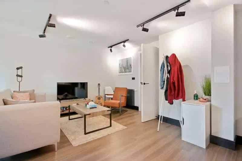 2 bed flat for sale