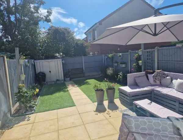 3 Bedroom House with Gardens and Parking