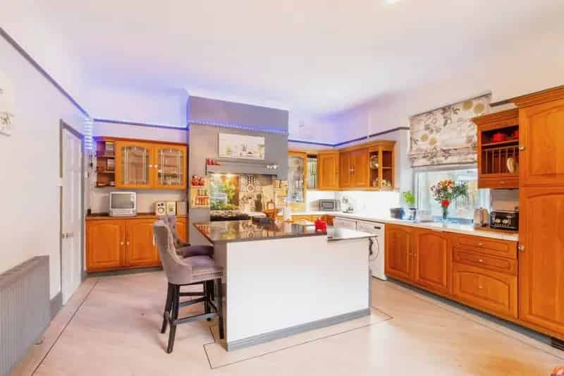 Three Bedroom End Terrace House East Ardsley