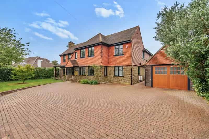 5 Bedroom Detached House Banstead