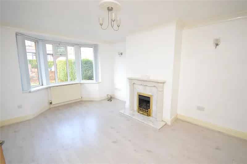Three Bedroom Semi Detached House Near M62 M1 Motorways