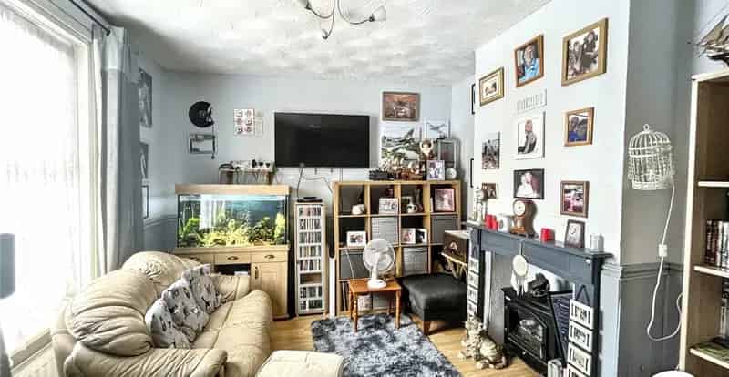 3 Bedroom House for Sale Near Strood Station