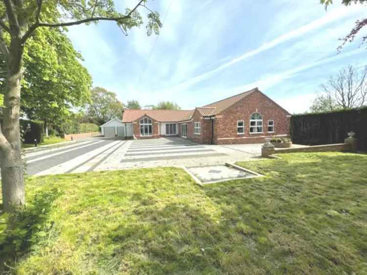 Spacious 4-Bedroom Detached Bungalow in Worlaby