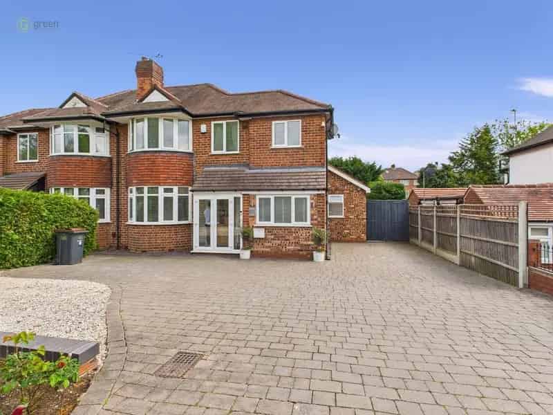 4 Bedroom Semi-Detached House for Sale